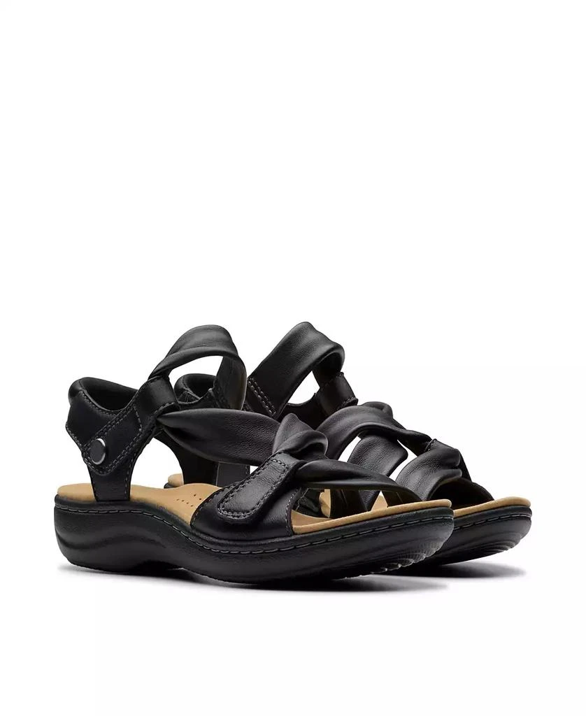 Clarks Collection Women's Laurieann Bell Round Toe Flat Sandals 5