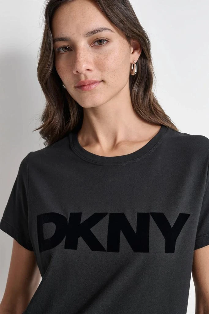 DKNY FLOCKED LOGO TEE 4