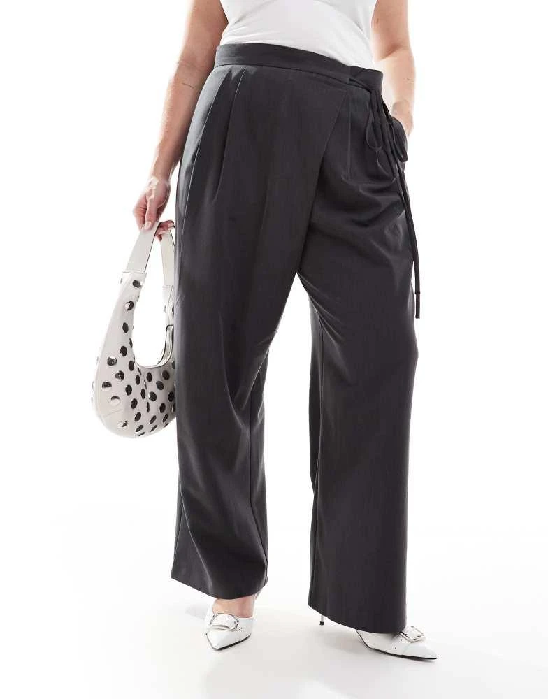 ASOS ASOS DESIGN Curve tailored wide leg trousers with wrap tie detail in grey 5