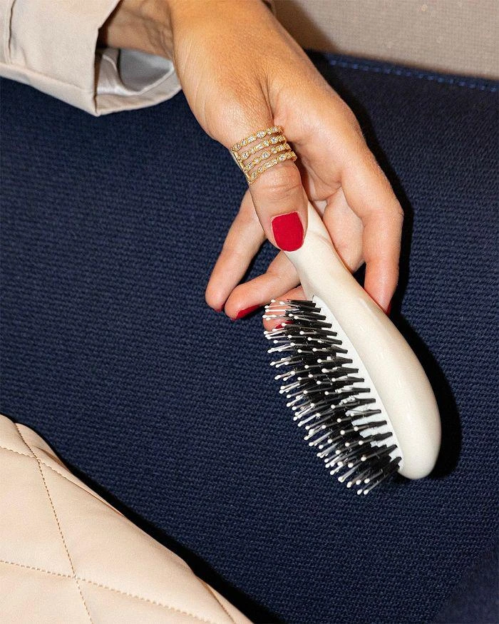 La Bonne Brosse N.03 The Small Essential Softness Gentle Scalp Care Hair Brush - Creamy White 9