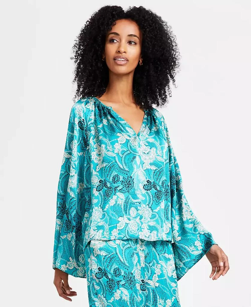 Vince Camuto Women's Printed V-Neck Long-Sleeve Top 1