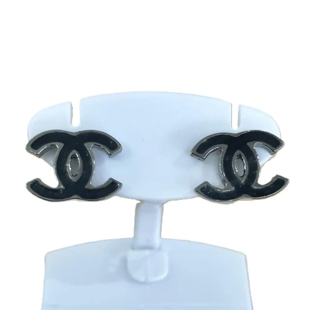 Chanel Stud Earrings (Pre-Owned)