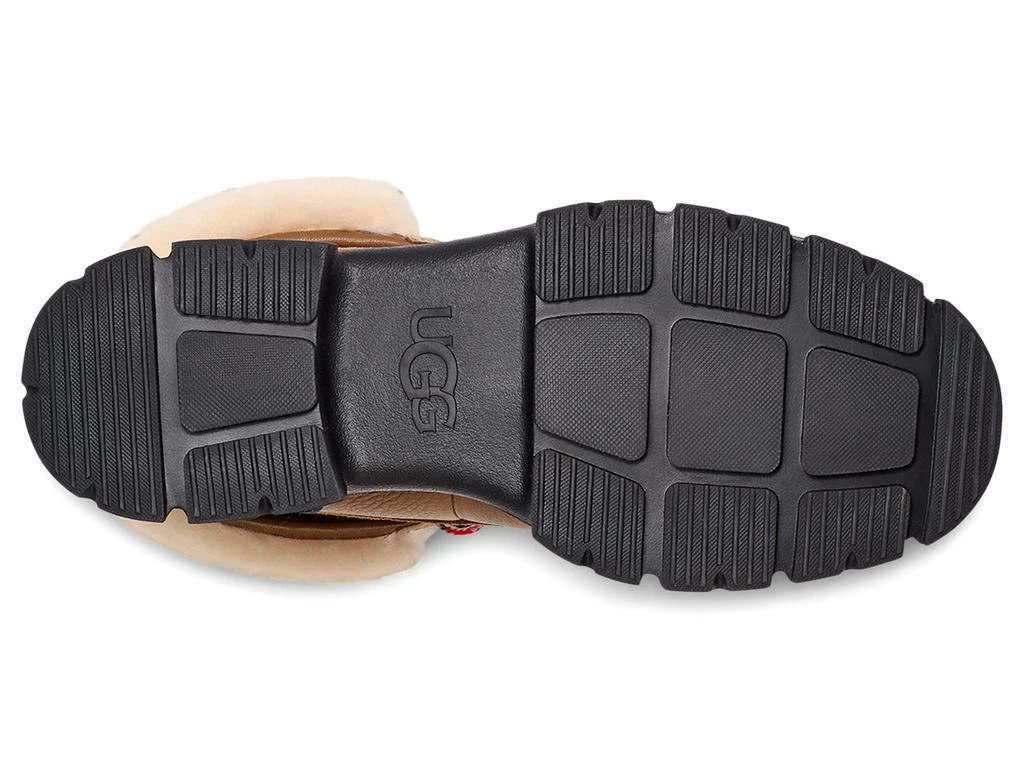 UGG Ashton Addie 3