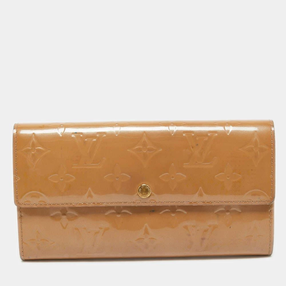 Louis Vuitton Louis Vuitton Noisette Monogram Vernis Sarah Wallet 1