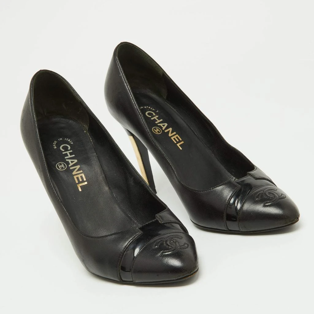 Chanel Chanel Black/Gold Patent and Leather CC Cap Toe Pumps Size 39.5 4