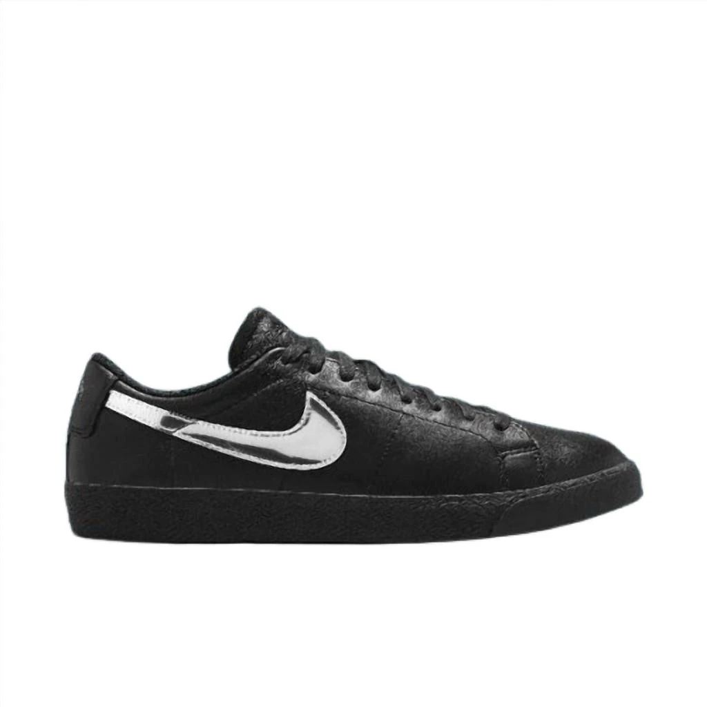 NIKE Men
s Zoom Blazer Low X Dancer Skateboard Shoe In Black/metallic Silver-Black 1