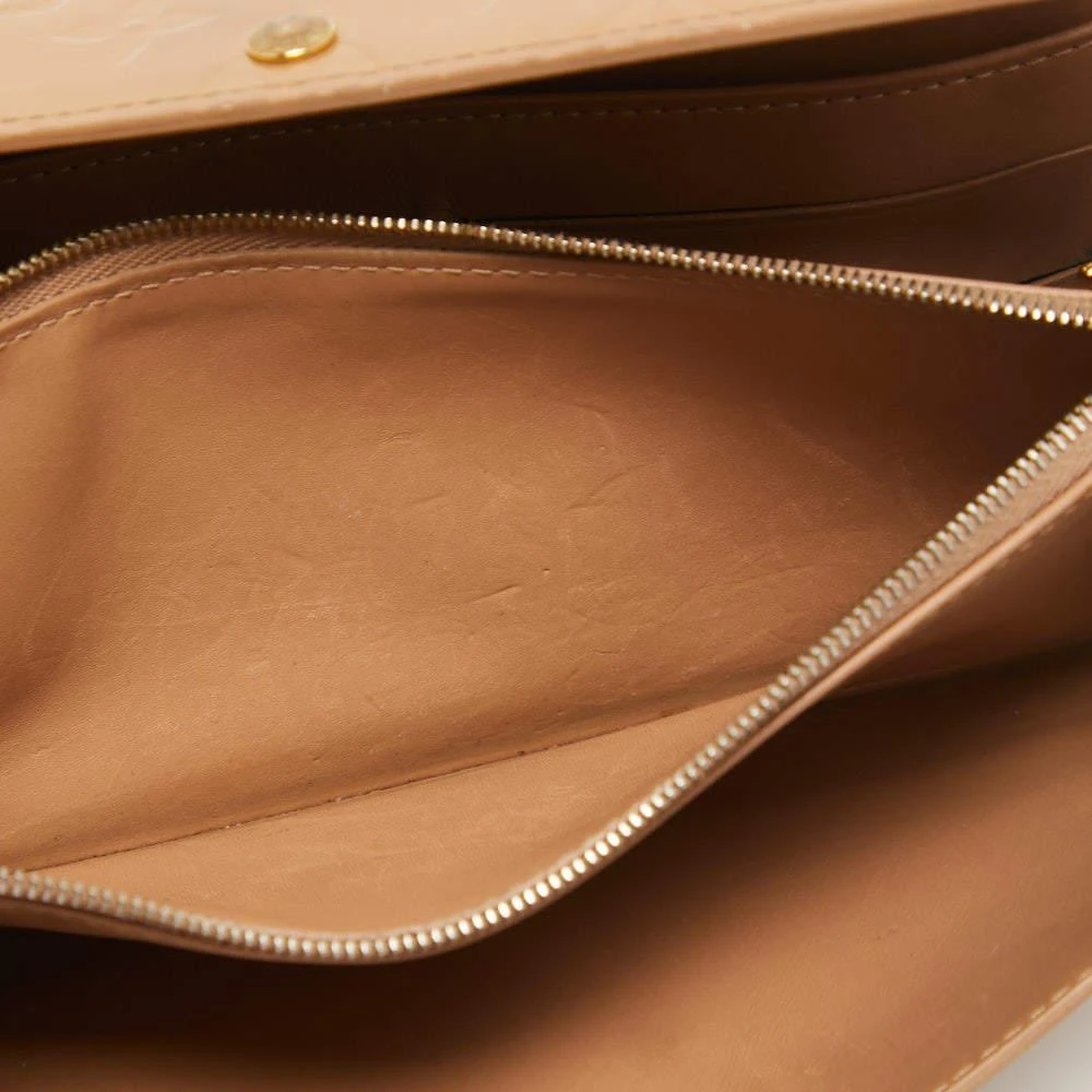 Louis Vuitton Louis Vuitton Noisette Monogram Vernis Sarah Wallet 2