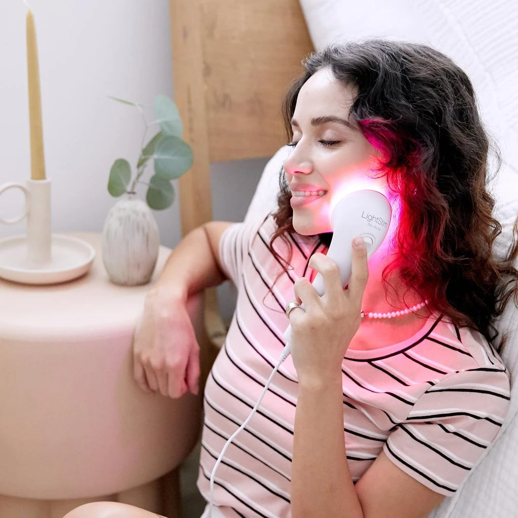 LightStim LightStim for Acne 7