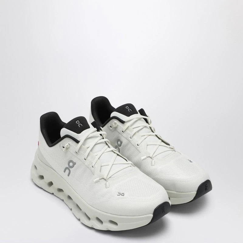 On On Men's Cloudtilt ivory/Ice Low Sneaker 1