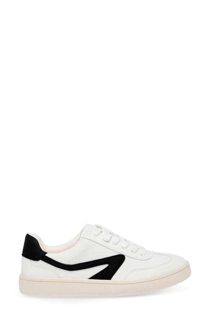 Dolce Vita Voyage Sneaker 3