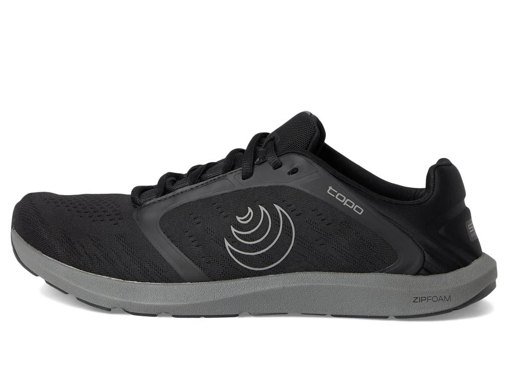 TOPO ATHLETIC ST-5 4