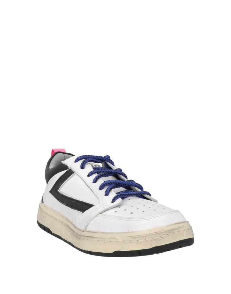 HTC Sneakers