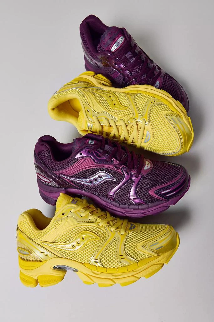 Saucony Saucony Men's ProGrid Triumph 4 Sneaker 1