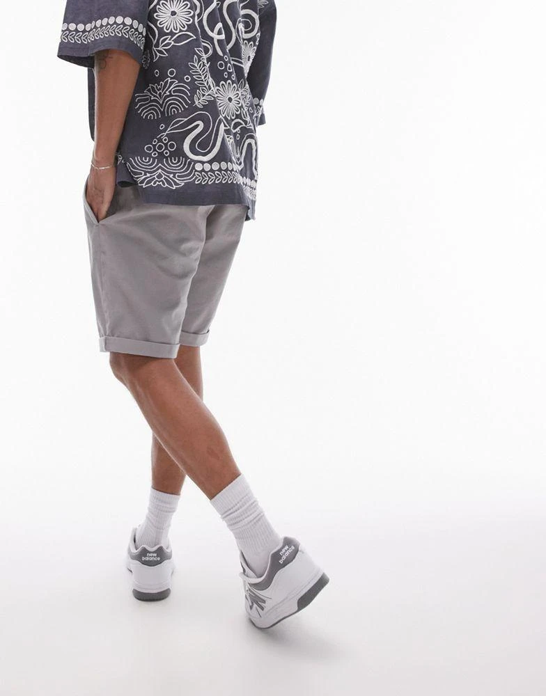 Topman Topman skinny chino shorts in grey 2