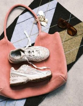 New Balance 740 lace trainers in beige - Exclusive to ASOS