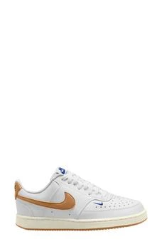NIKE Court Vision Low Sneaker