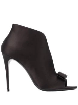 Salvatore Ferragamo | Women's Vara Bow Pumps In Black