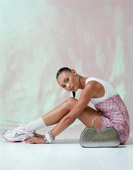 Nike Air Max Moto 2K unisex trainers in white and pink