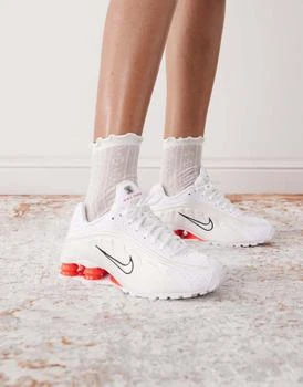 Nike Shox R4 trainers in white and red