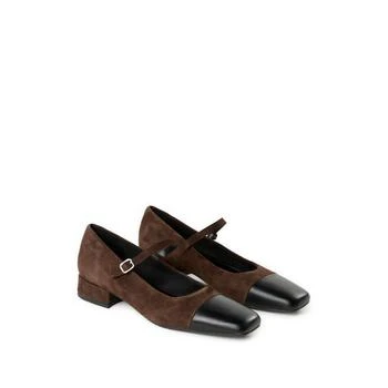 Two-tone leather baby shoes