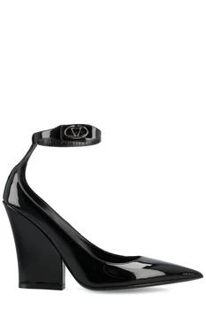 Valentino | Valentino Logo Plaque Pointed Toe Pumps