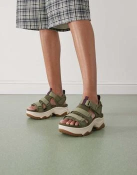 Teva Hurricane Ampsole Galla in burnt olive