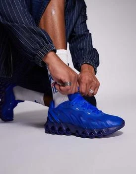 Nike Air Max DN8 trainers in blue