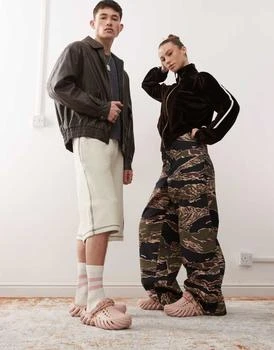 Crocs Unisex Echo clogs in pink clay